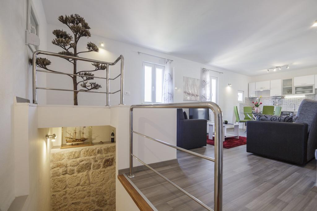 Apartman Jurica Komiža Exteriör bild