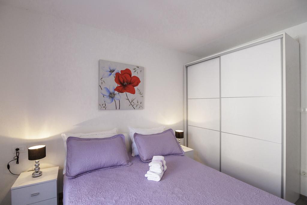Apartman Jurica Komiža Exteriör bild