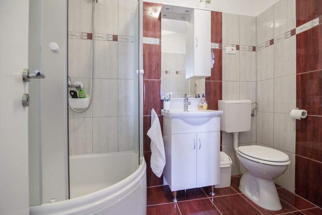 Apartman Jurica Komiža Exteriör bild