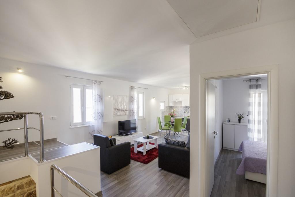 Apartman Jurica Komiža Exteriör bild